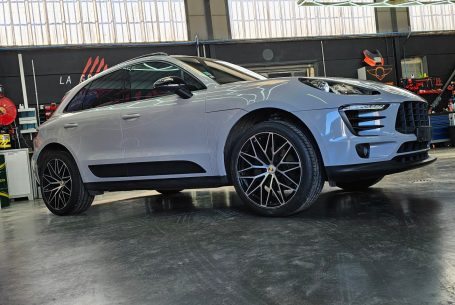 porsche macan total covering